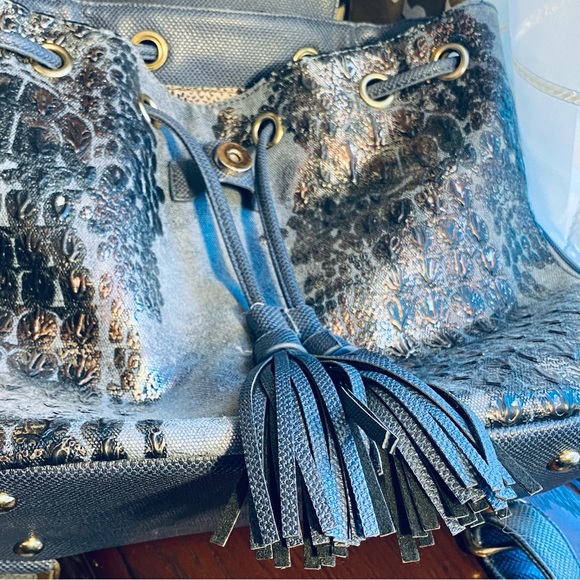 NWOT  Karla Hanson Eva Women's
RFID Blocking Blue Convertible Backpack - Picture 5 of 12